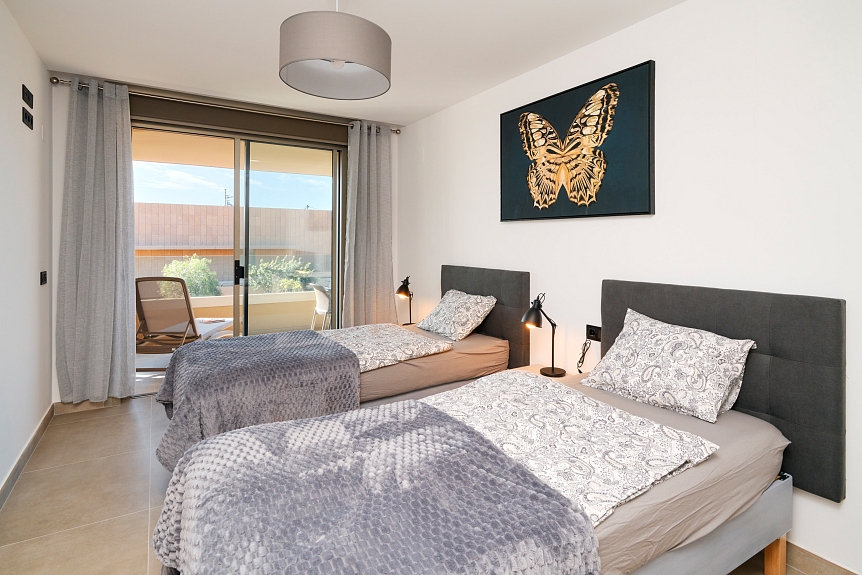 BEACH SUITE
