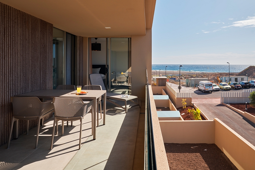 BEACH SUITE